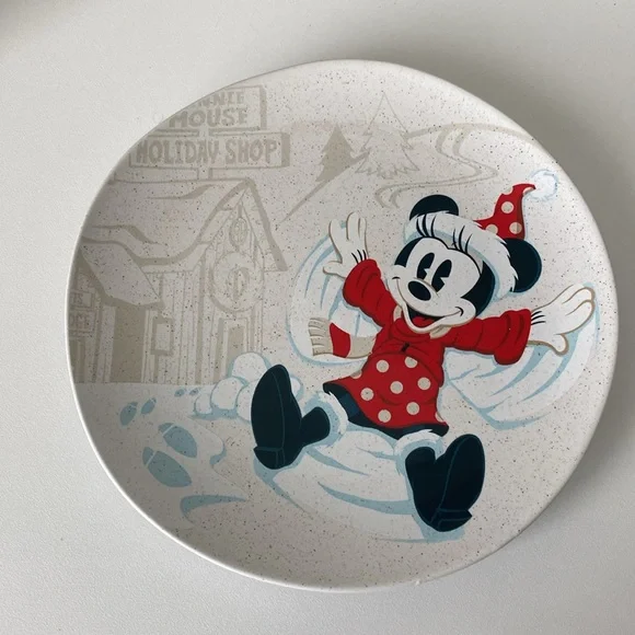Disney Parks Walt’s Holiday Lodge Collection set of 4 salad plates - Picture 4 of 11